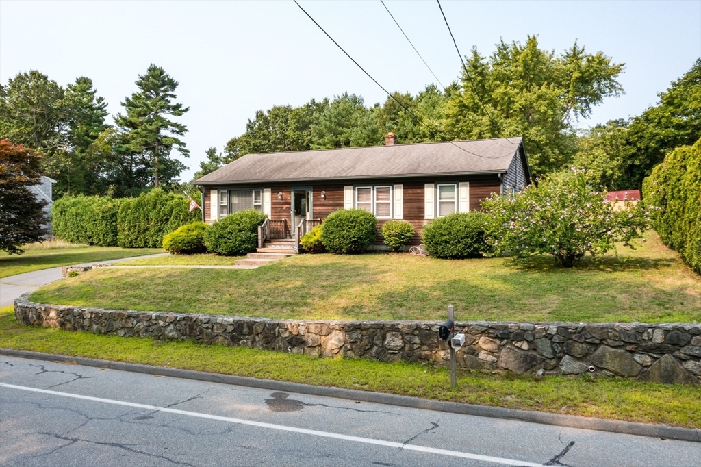 649 Middle Rd