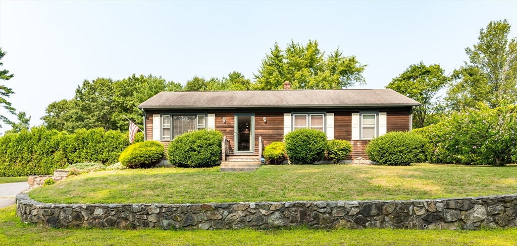 649 Middle Rd