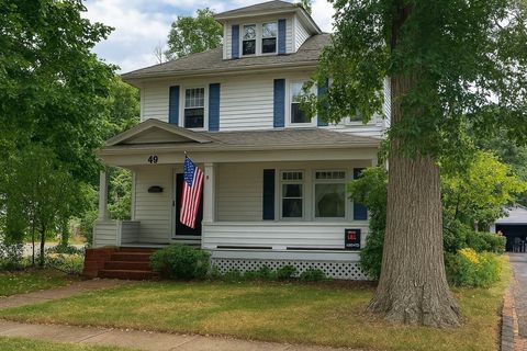 Photo of 49 Liberty St, Rockland, MA 02370 (MLS # 73439661)