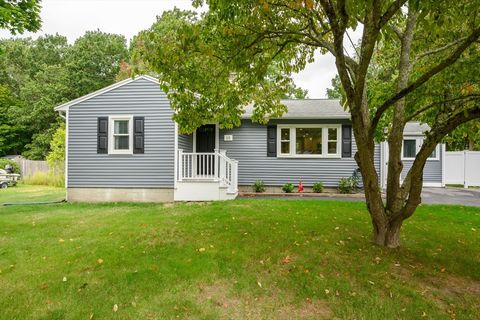 15 Kings Ter Pembroke MA 02359