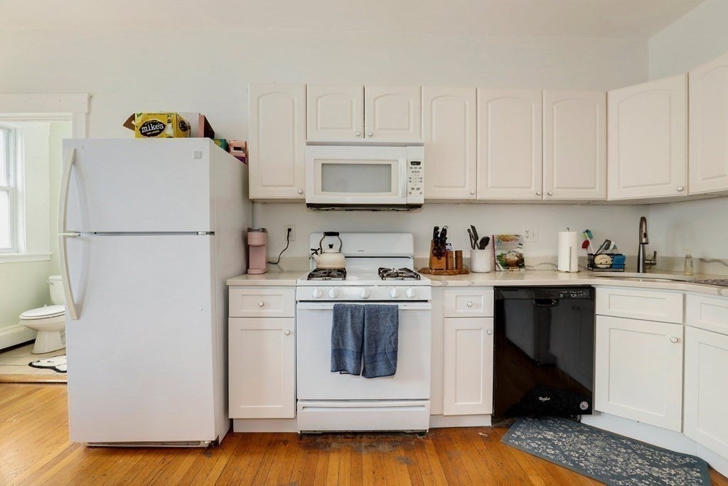 62 Algonquin Rd #1, Newton, MA, 62 Algonquin Rd #1, Newton, MA Photo #7