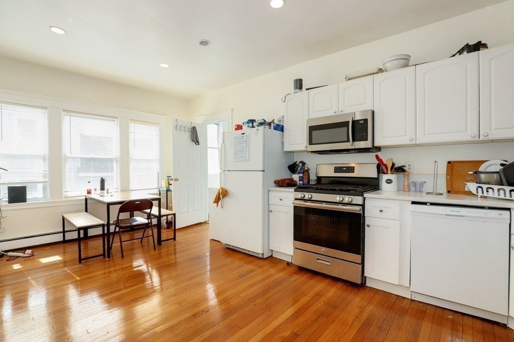 62 Algonquin Rd #1, Newton, MA, 62 Algonquin Rd #1, Newton, MA Photo #3