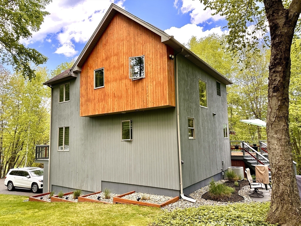 14 Laurel Ridge Drive