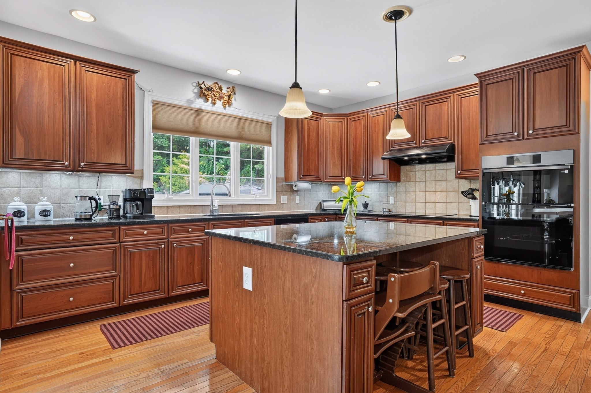 18 Valley View Dr, Grafton, MA, 18 Valley View Dr, Grafton, MA Photo #3