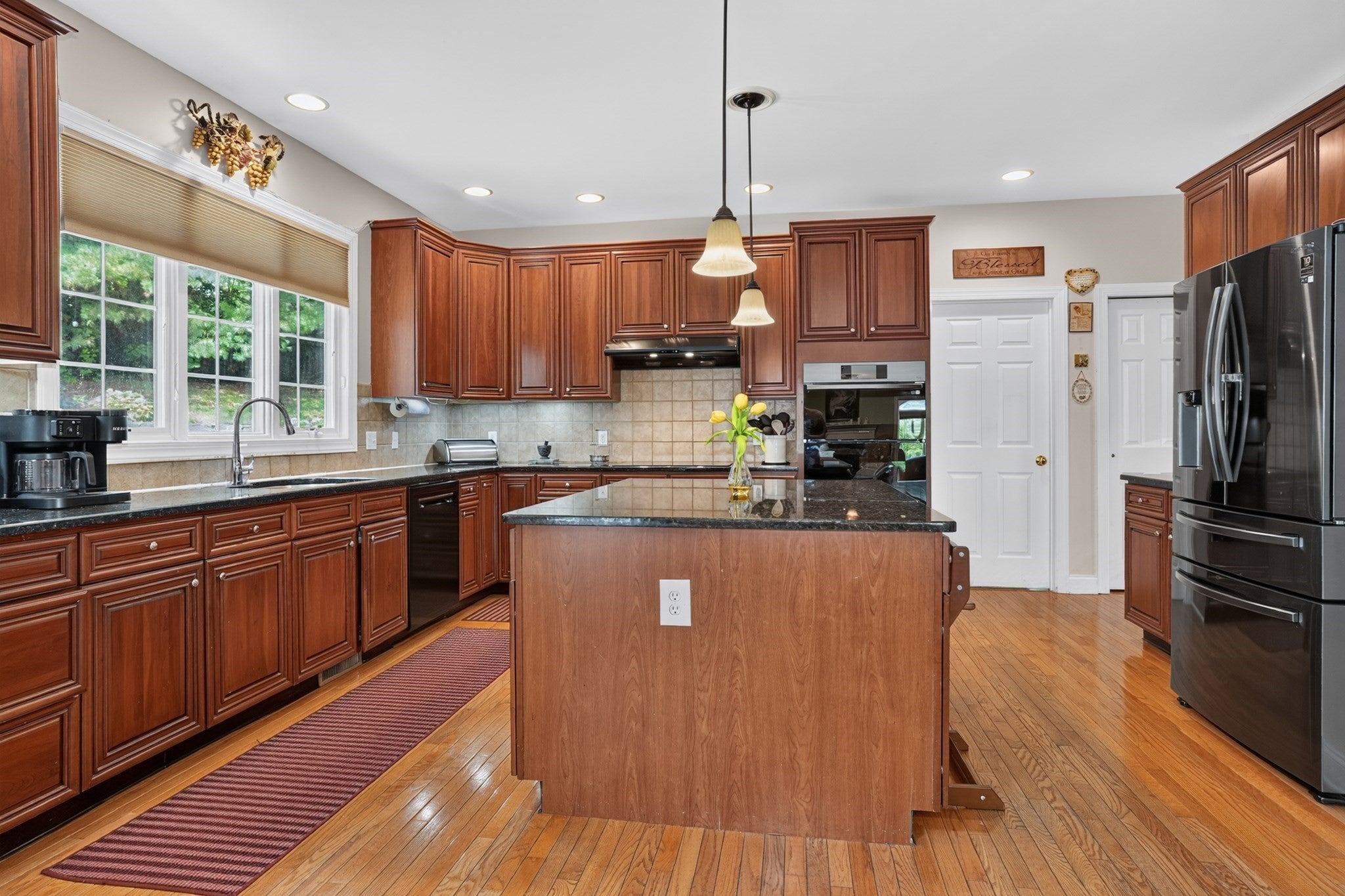 18 Valley View Dr, Grafton, MA, 18 Valley View Dr, Grafton, MA Photo #5