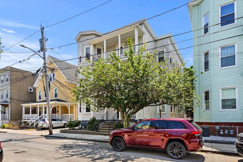 10 Stickney Ave