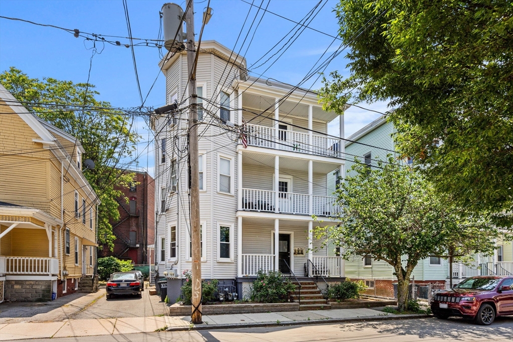 10 Stickney Ave