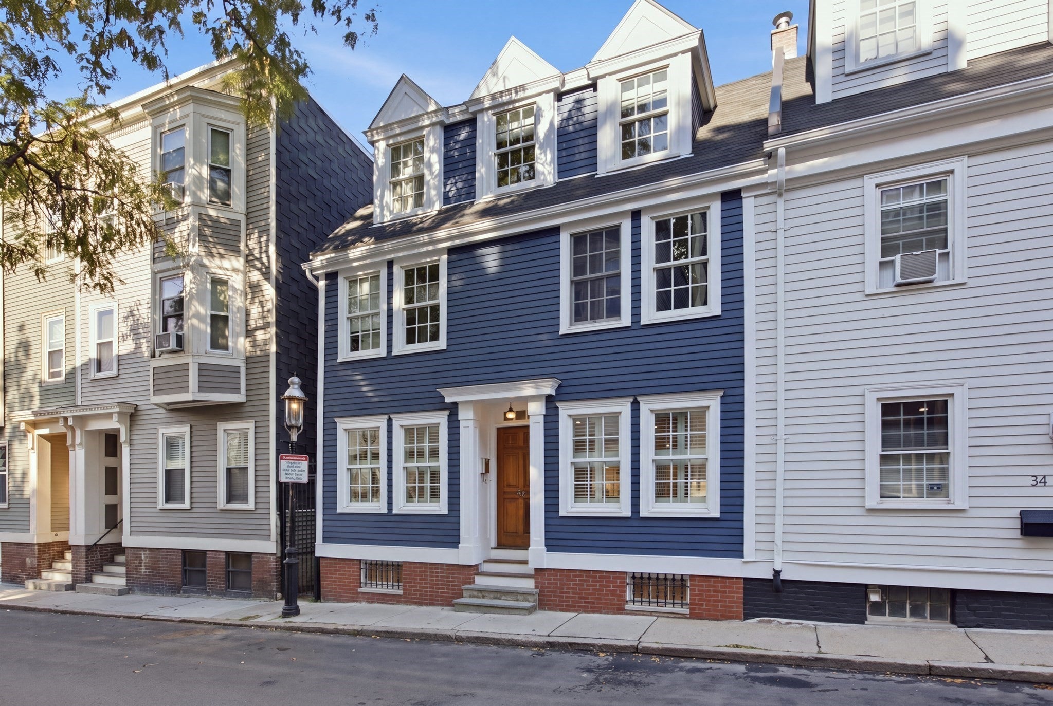 32 Pleasant Street