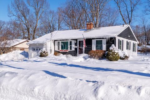 Photo of 134 Jamieson Rd, Holden, MA 01520 (MLS # 73476832)