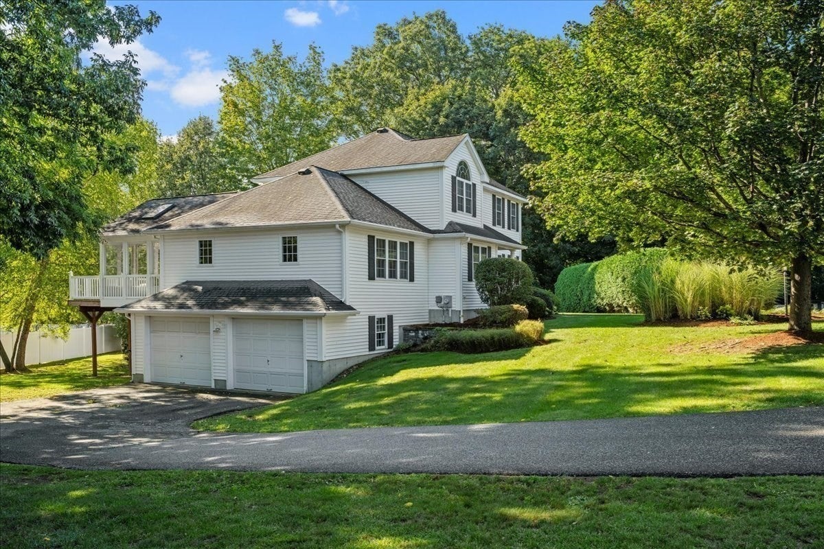2 Gwen Dr, Auburn, MA, 2 Gwen Dr, Auburn, MA Photo #3