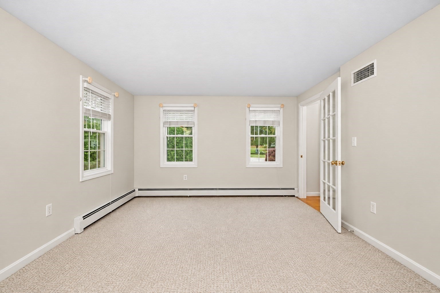 2 Gwen Dr, Auburn, MA, 2 Gwen Dr, Auburn, MA Photo #17