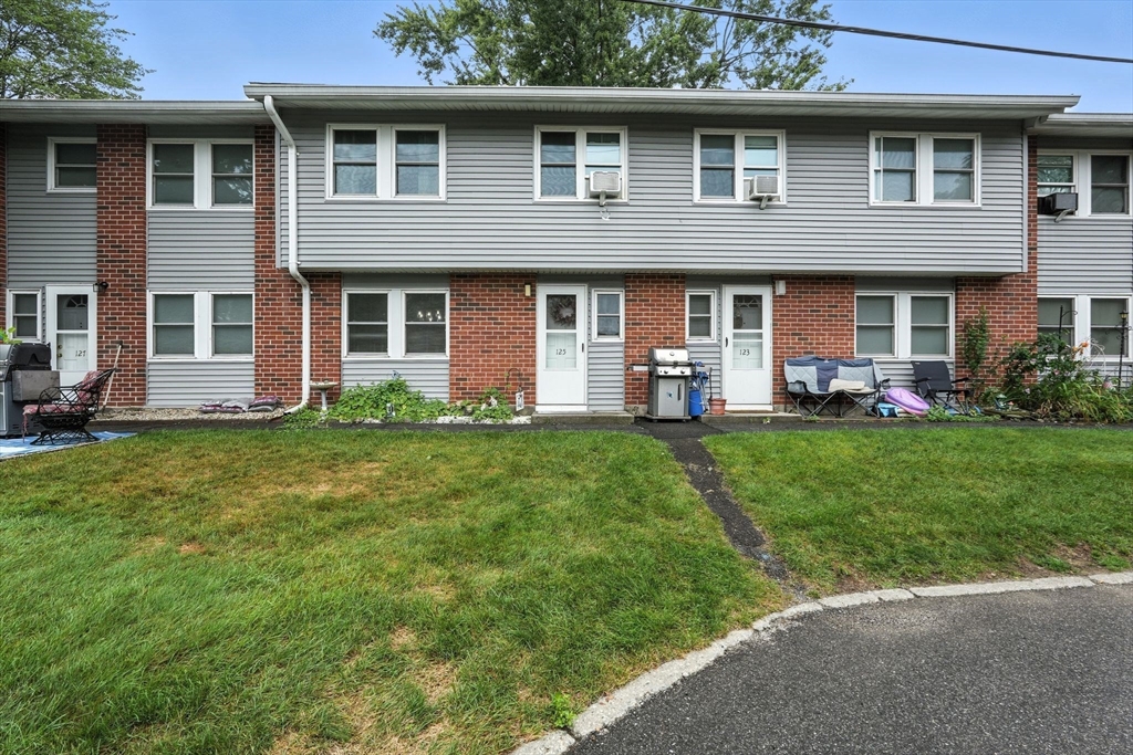 125 Manor Court 125