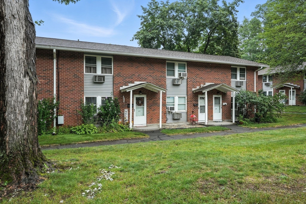 125 Manor Court 125