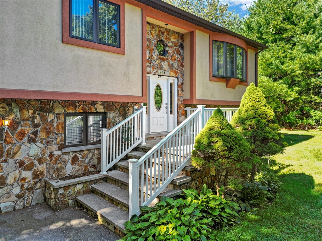 1174 Old Fall River Rd.