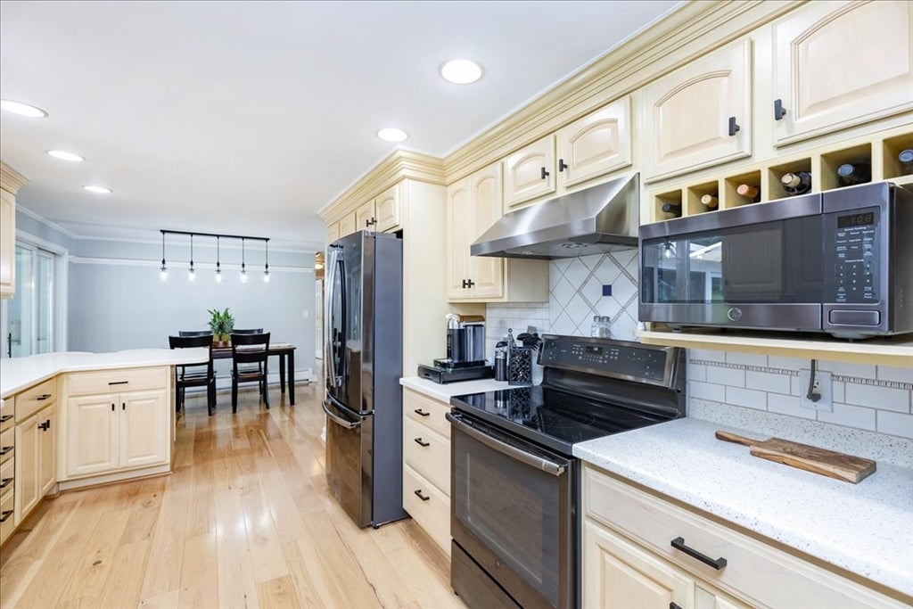 9 Massachusetts Ave, Danvers, MA, 9 Massachusetts Ave, Danvers, MA Photo #10