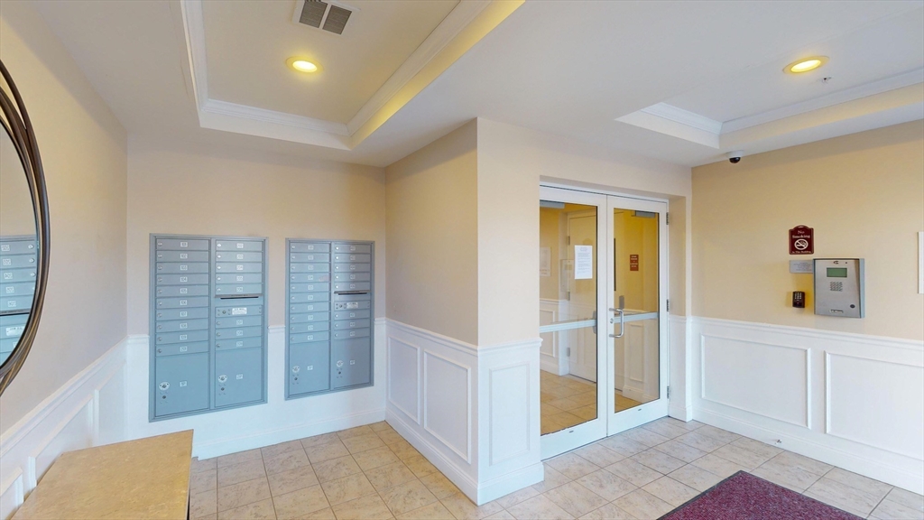 Natick, Massachusetts 01760, United States, 2 Bedrooms Bedrooms, ,2 BathroomsBathrooms,Residential,Pending,153165