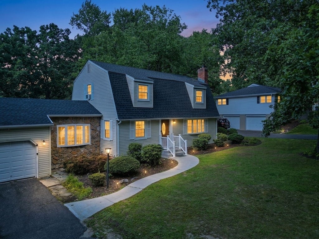 281 Newton Rd