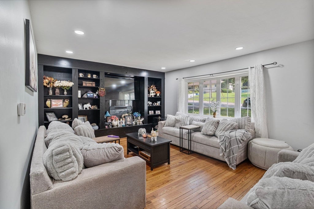 281 Newton Rd, Springfield, MA, 281 Newton Rd, Springfield, MA Photo #6