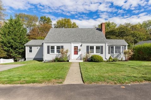 44 Sunset Dr Beverly MA 01915