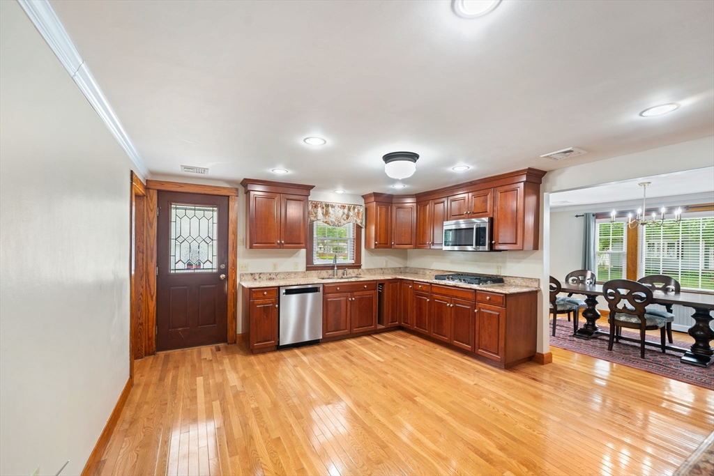 91 Rivulet St