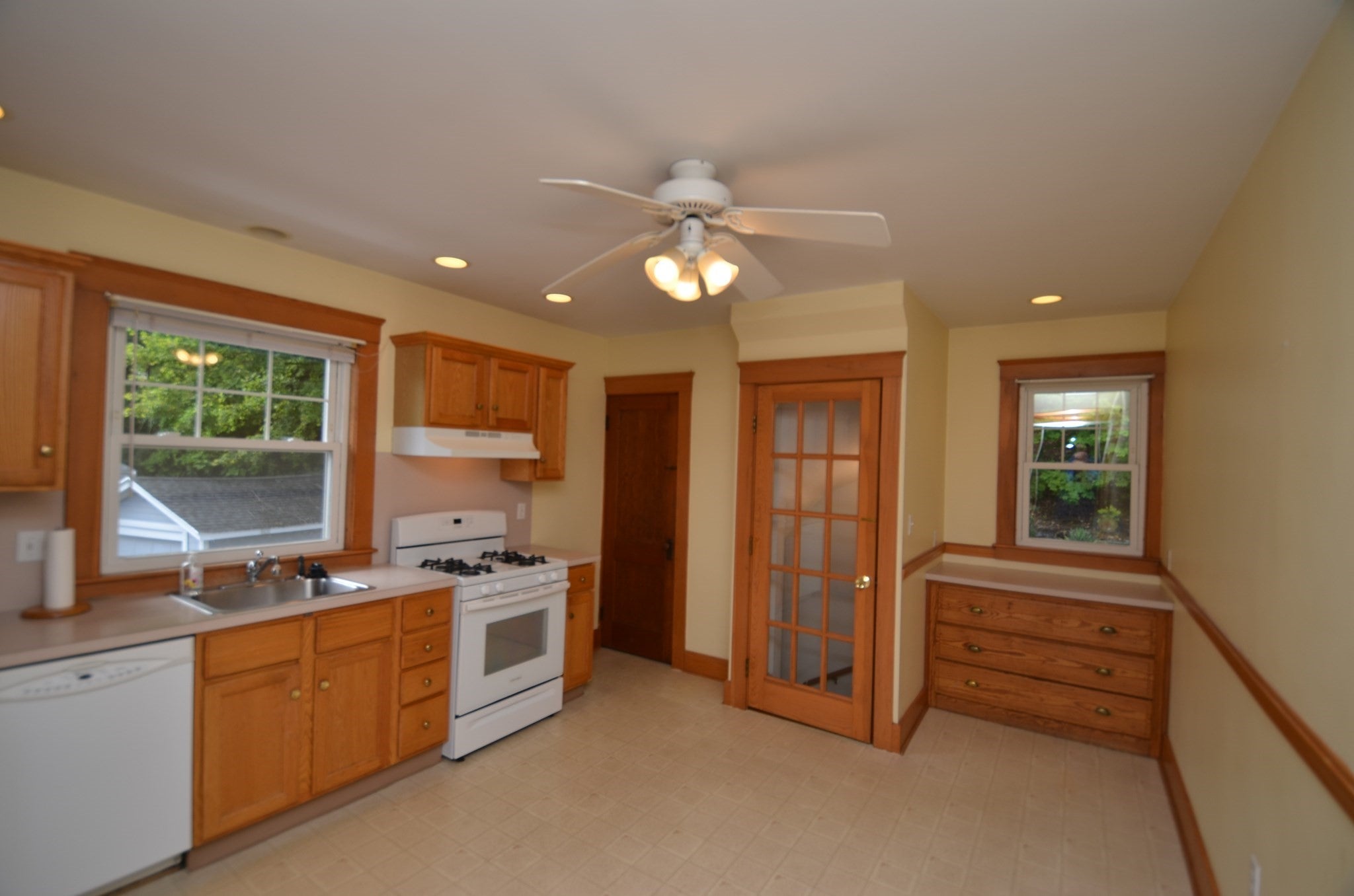 27 Sears Avenue #2, Melrose, MA Photo #8