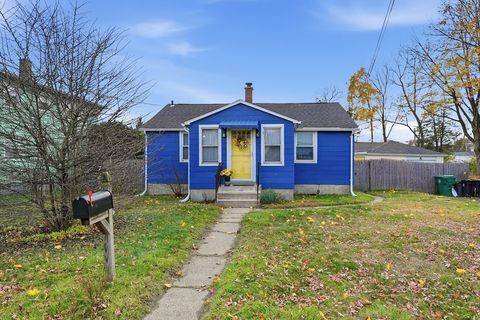 39 State St Chicopee MA 01013