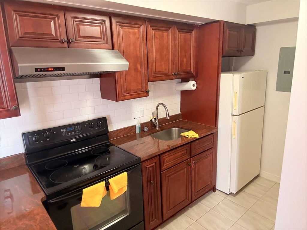 Photo 1 of 9 — 1025 Hancock St 6J, Quincy, MA 02169