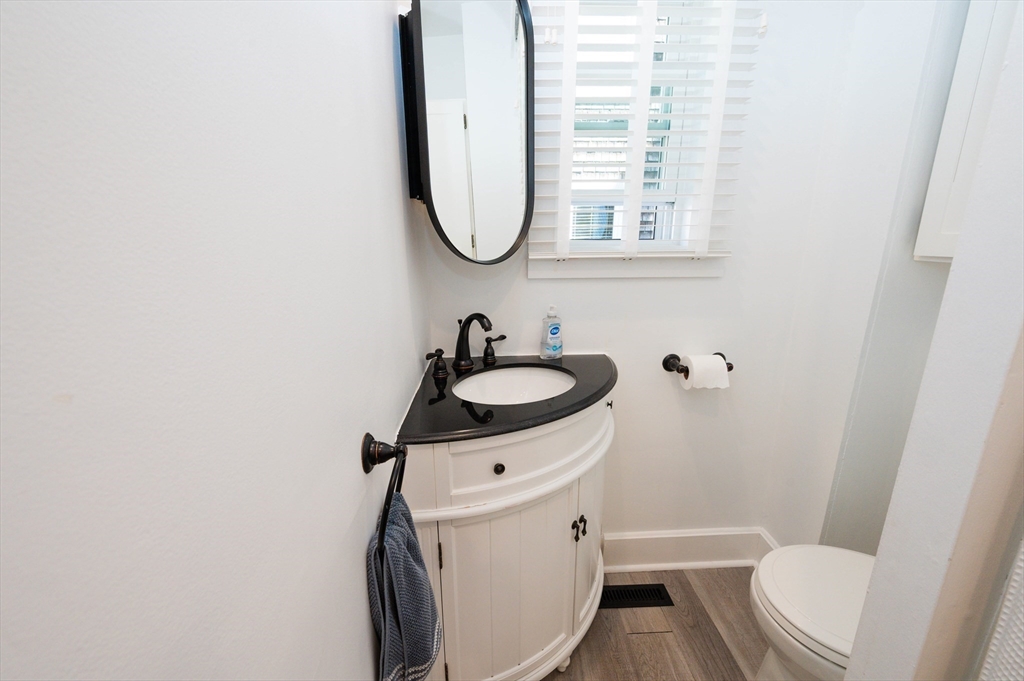 35 Oak ST #1, Plymouth, MA Photo #14