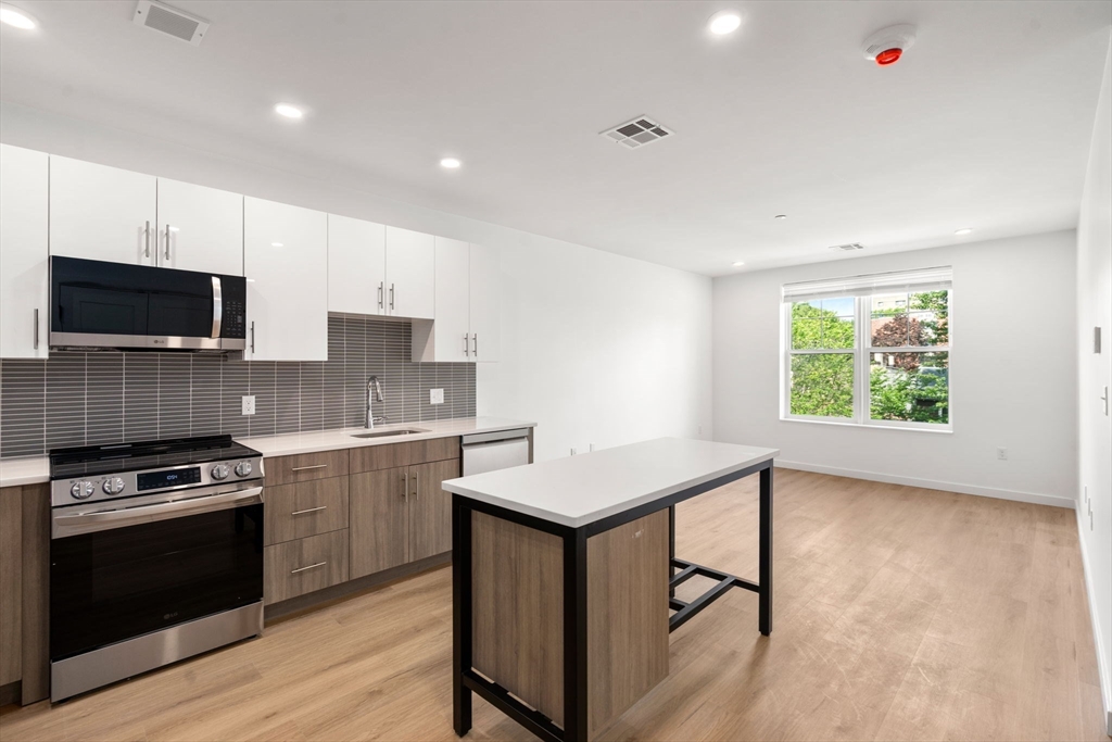 40 Centre St #506, Brookline, MA Photo #2