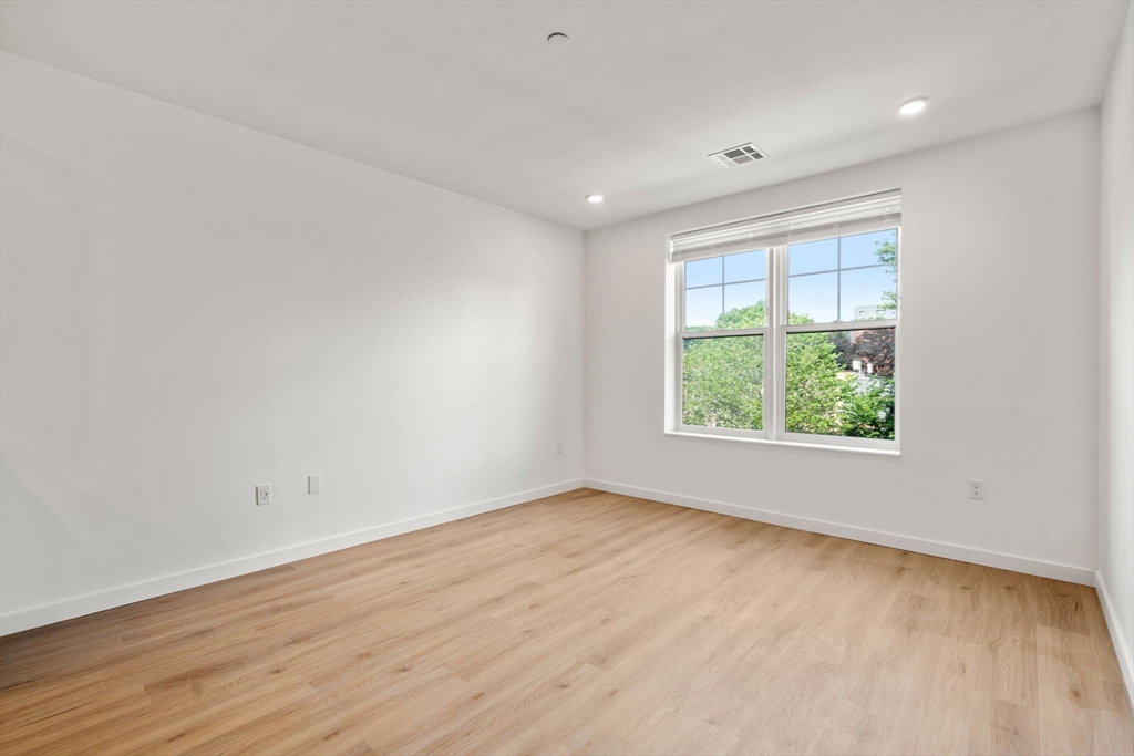 40 Centre St #506, Brookline, MA Photo #7