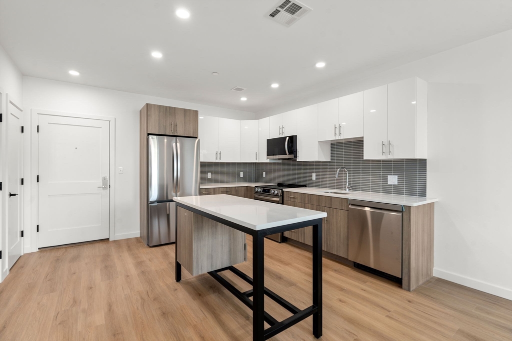 40 Centre St #506, Brookline, MA Photo #1