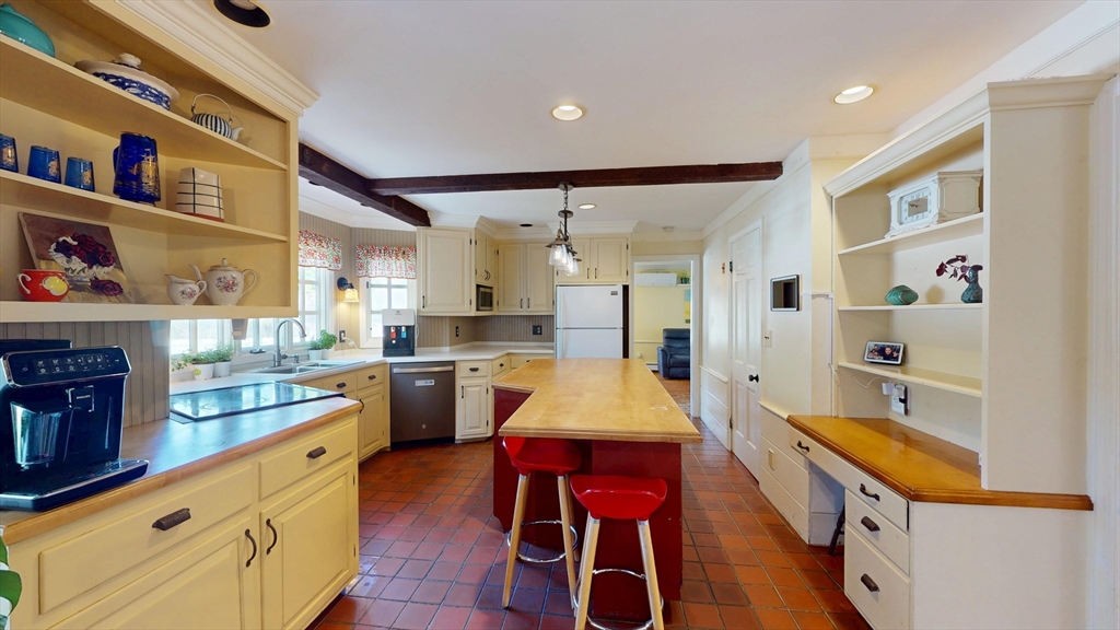 110 Cross St, Andover, MA Photo #13