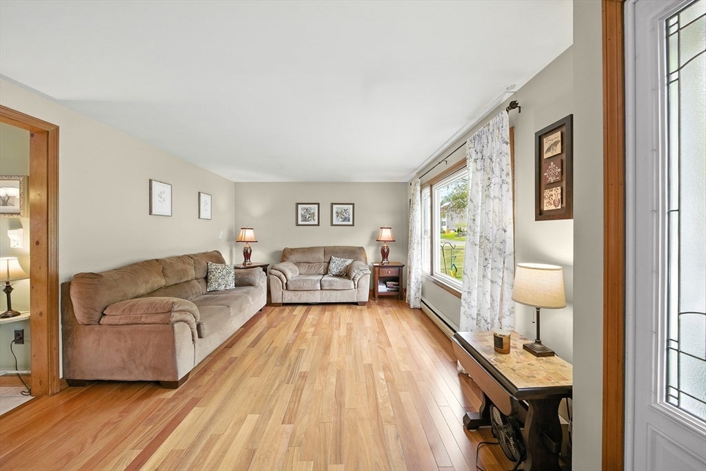 2 Overlook Ave, Haverhill, MA, 2 Overlook Ave, Haverhill, MA Photo #8