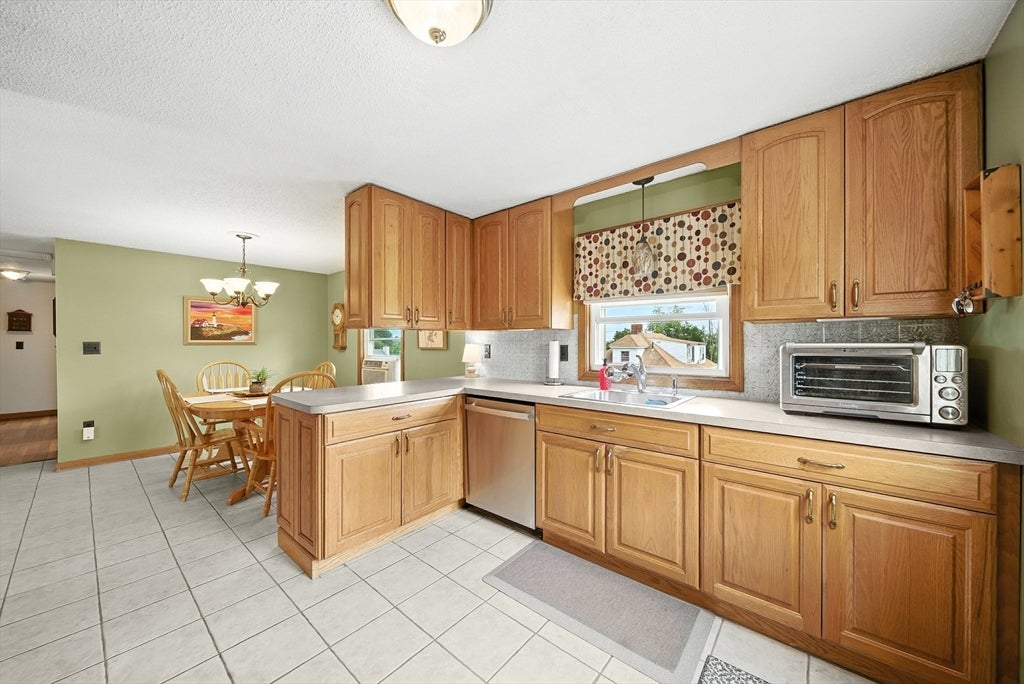 2 Overlook Ave, Haverhill, MA, 2 Overlook Ave, Haverhill, MA Photo #20