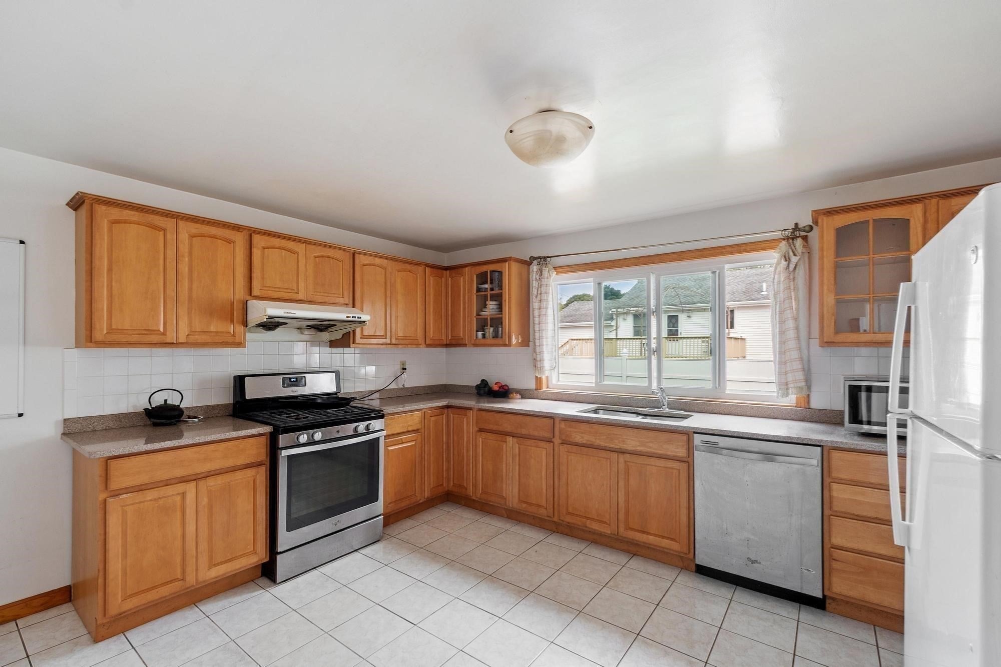 9 Lill Avenue, Newton, MA, 9 Lill Avenue, Newton, MA Photo #6