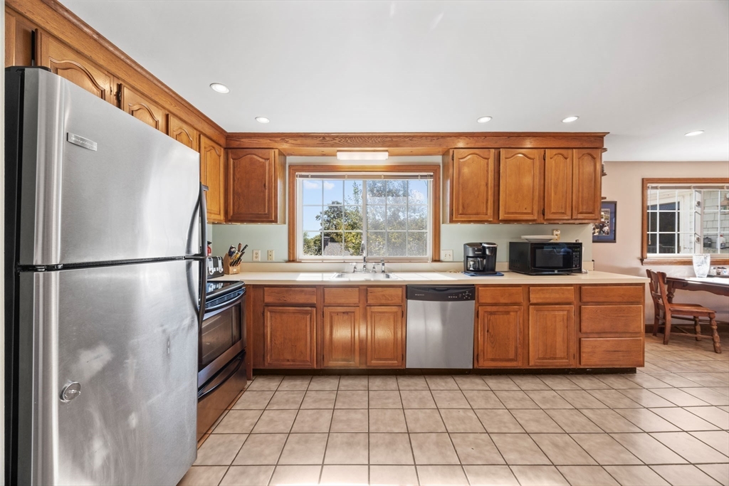 50 Harborview Rd