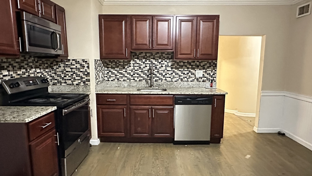 3106-3110 Washington St