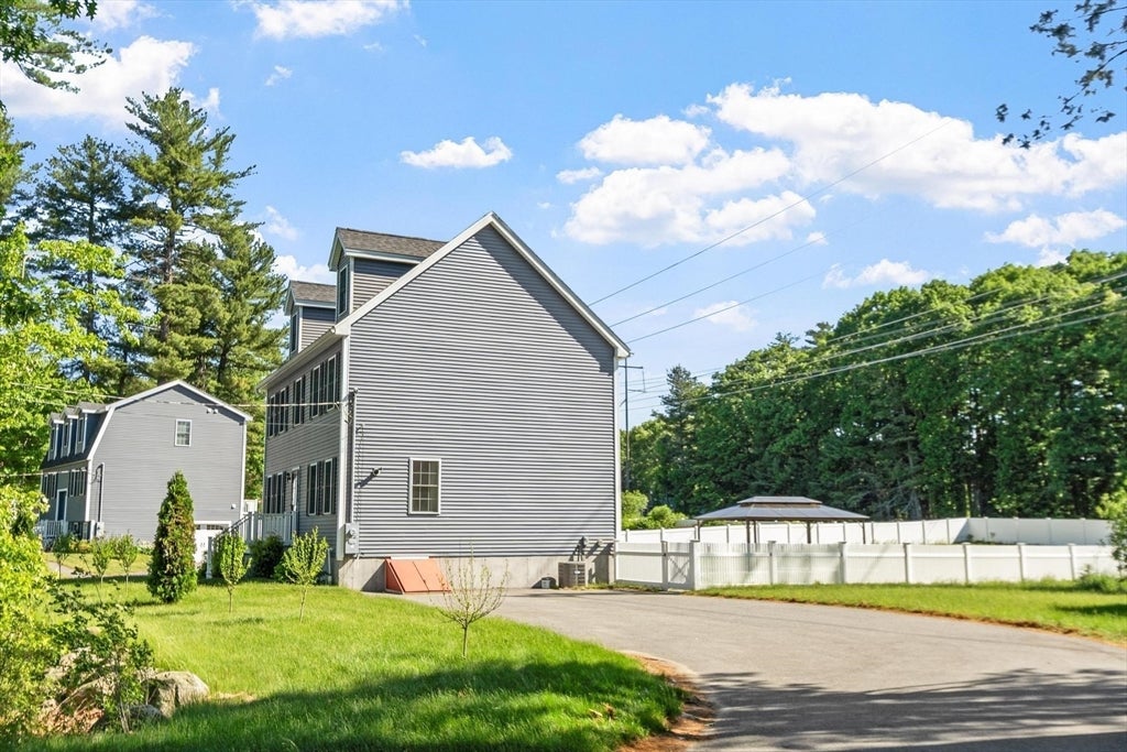 1016 Whipple Rd