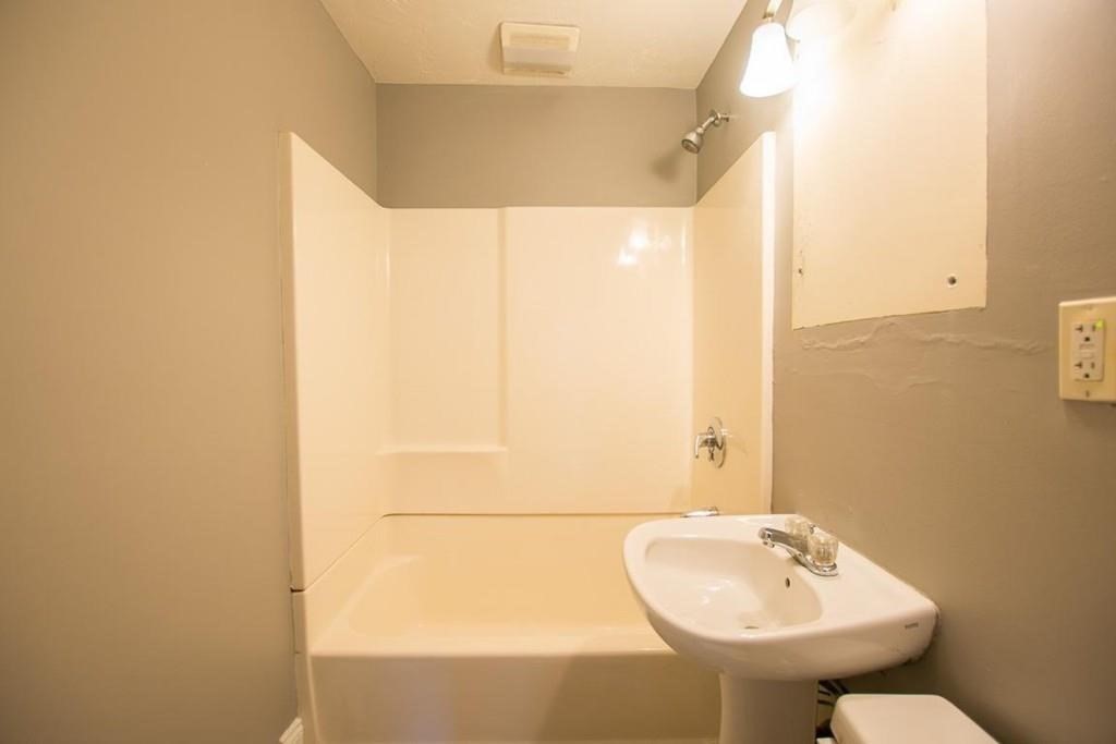 75 Hammond St #1, Bridgewater, MA Photo #9