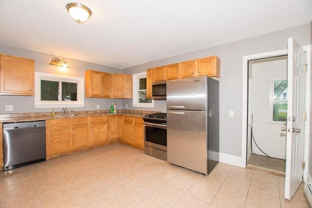 75 Hammond St #1, Bridgewater, MA Photo #1