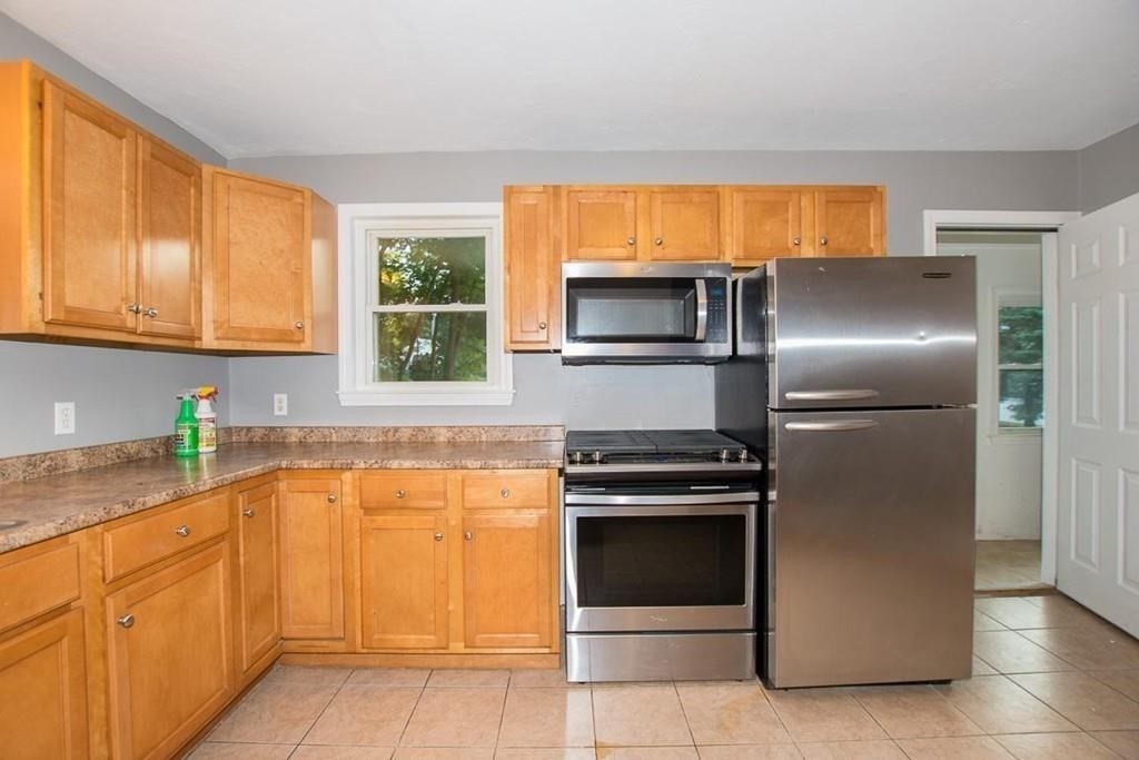 75 Hammond St #1, Bridgewater, MA Photo #2