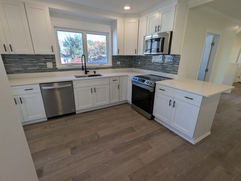 Photo of 296 Fulton St #2, Medford, MA 02155 (MLS # 73512446)
