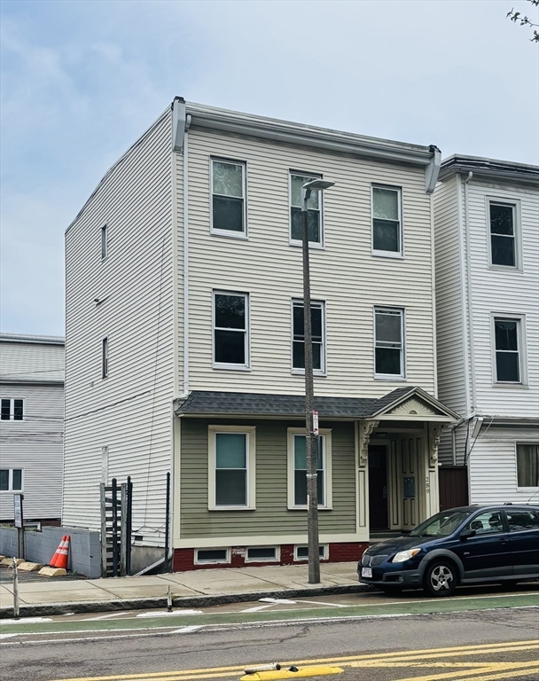 289 Chelsea St #2, Boston, MA Photo #1