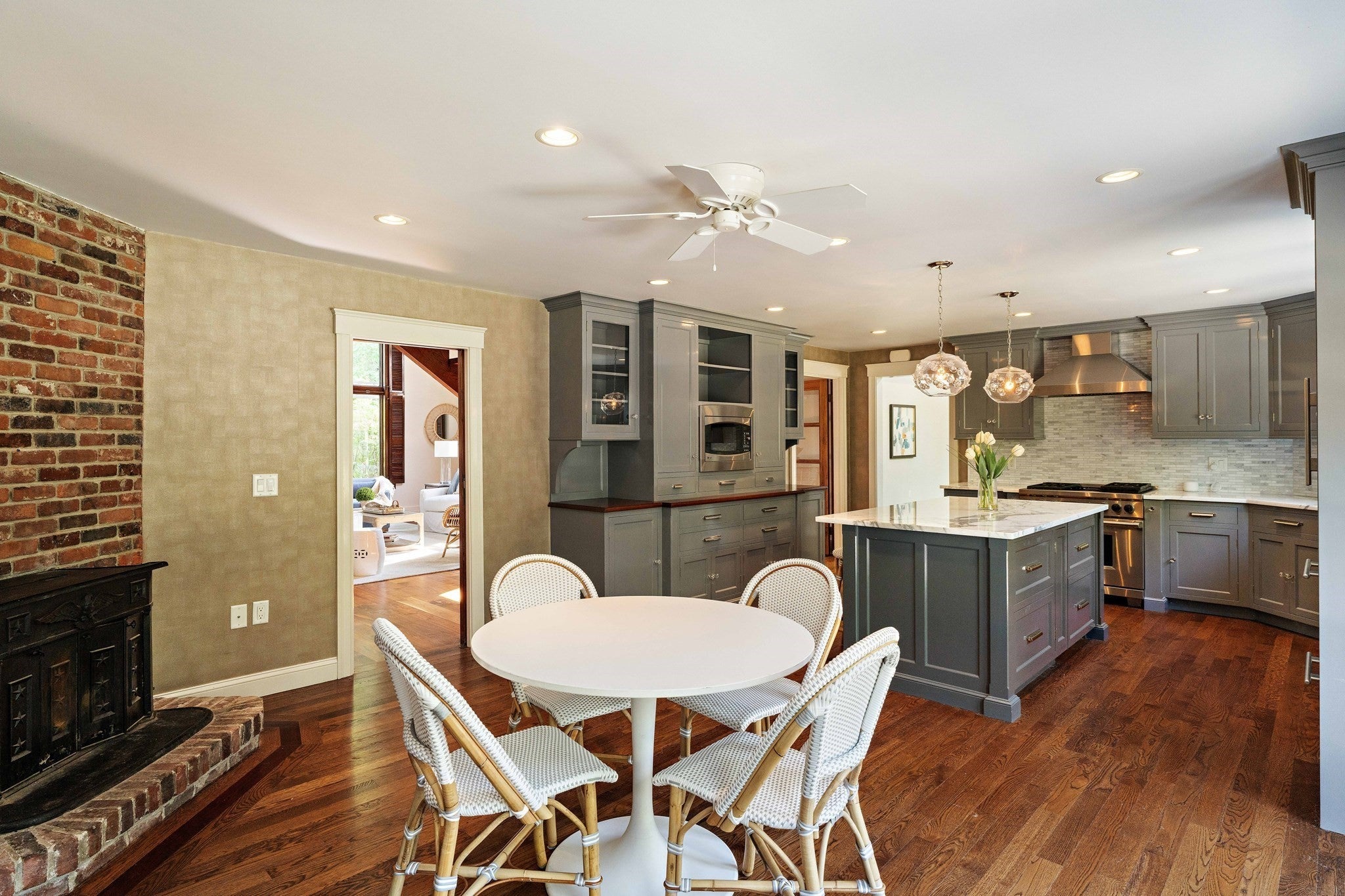 8&10 Evergreen Ln, Hingham, MA Photo #8