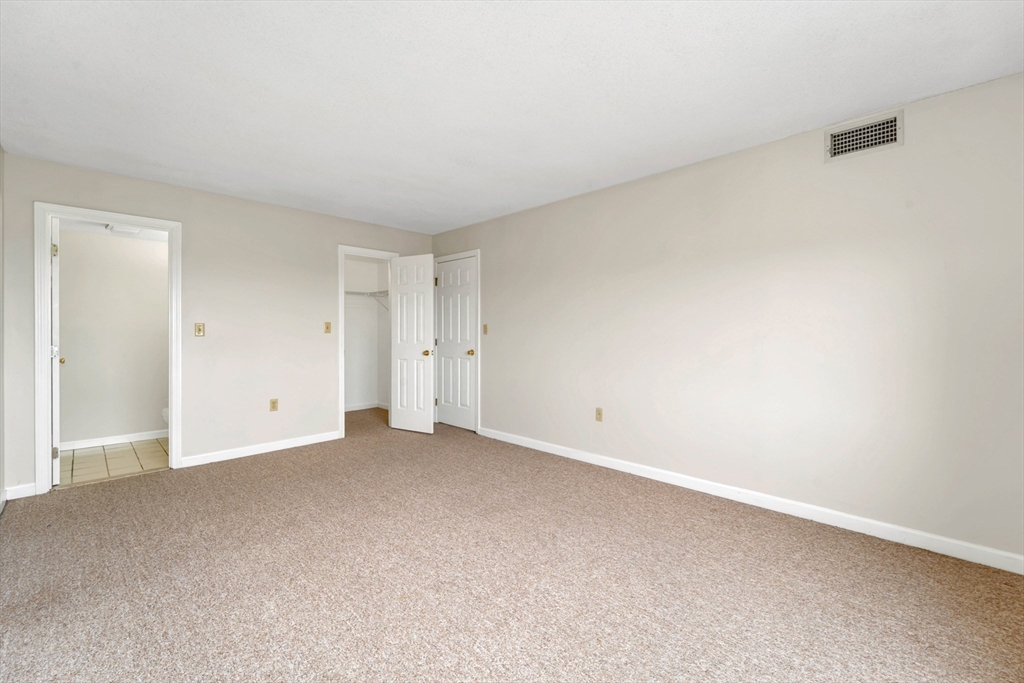 200 Locust 3-606