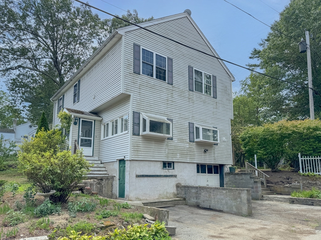 24 Friendship St