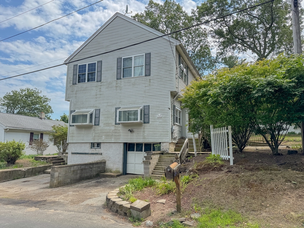 24 Friendship St