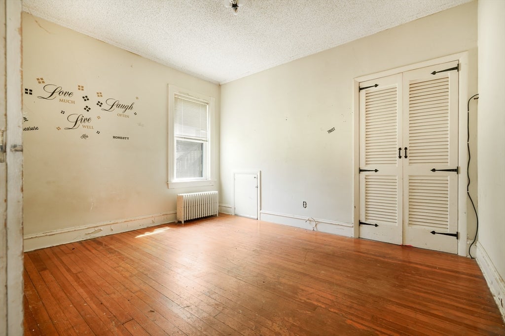 692 Walnut St, Fall River, MA Photo #11
