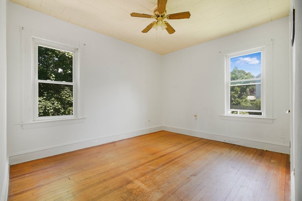 692 Walnut St, Fall River, MA Photo #24