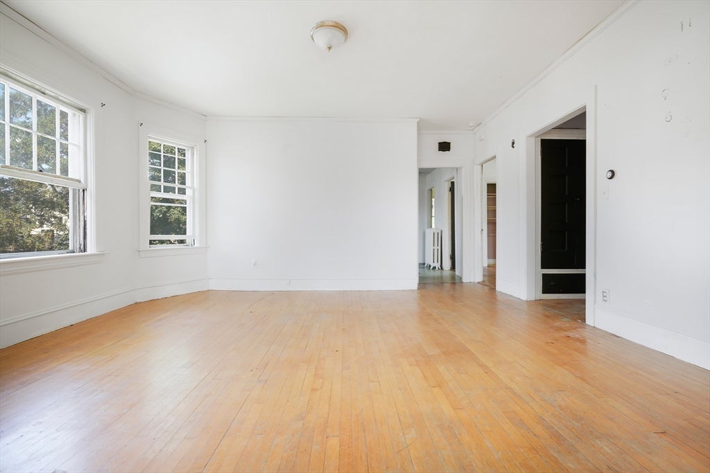 692 Walnut St, Fall River, MA Photo #19